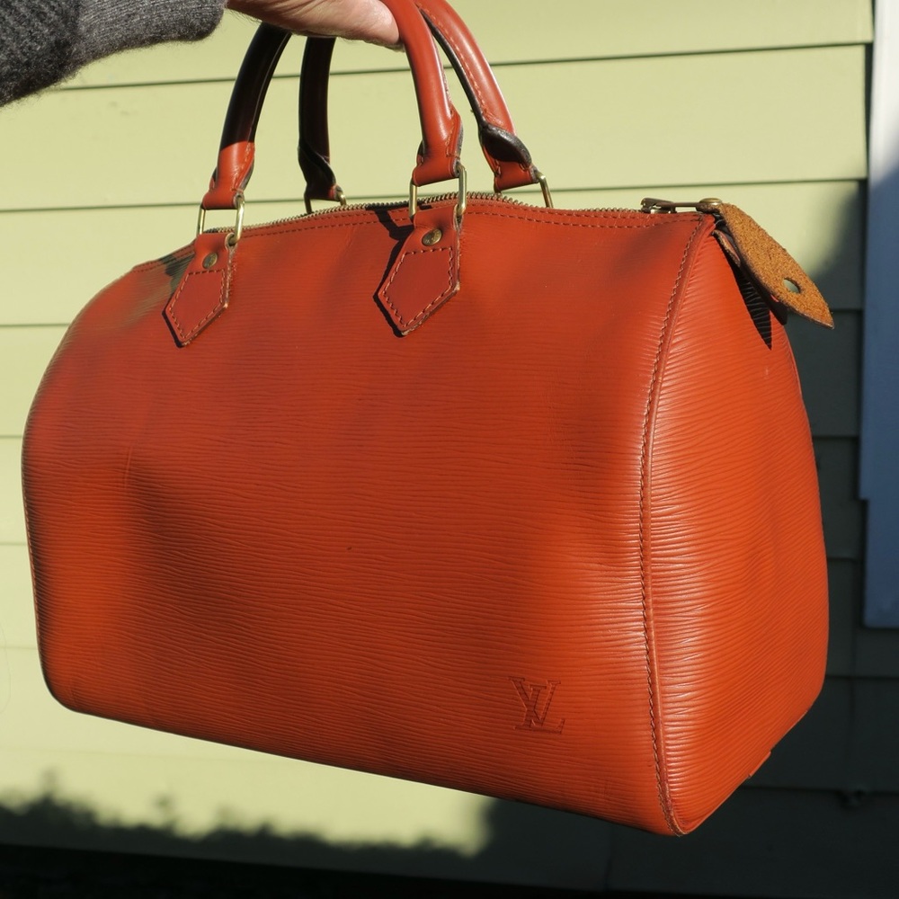 Vintage Louis Vuitton Epi speedy 30